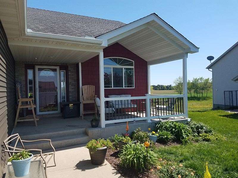 outdoor living spaces contractor